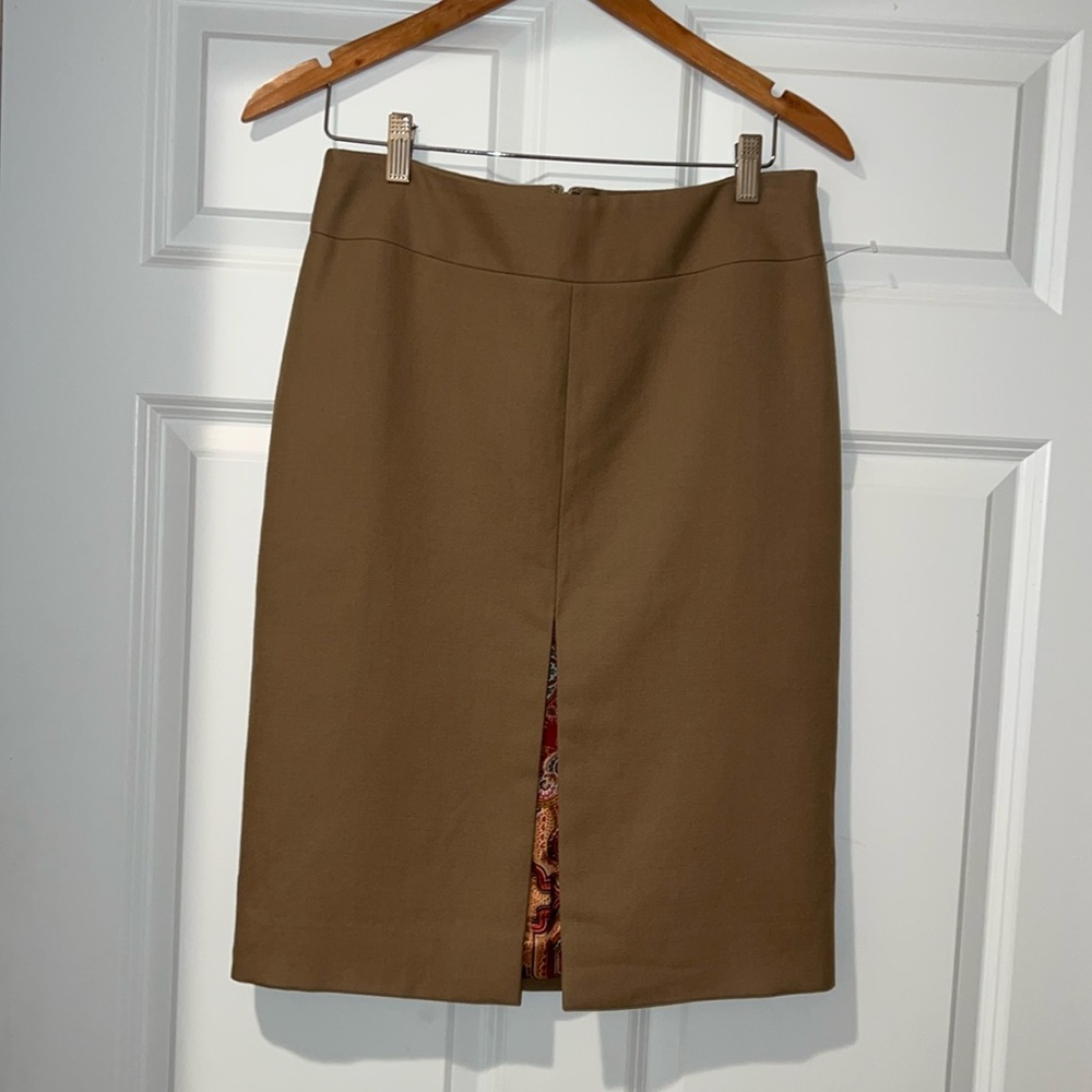 ✋ 🛑 1 hour sale. Dolce & Gabbana, tan pencil skirt, size 42 (US 6) - Picture 5 of 16